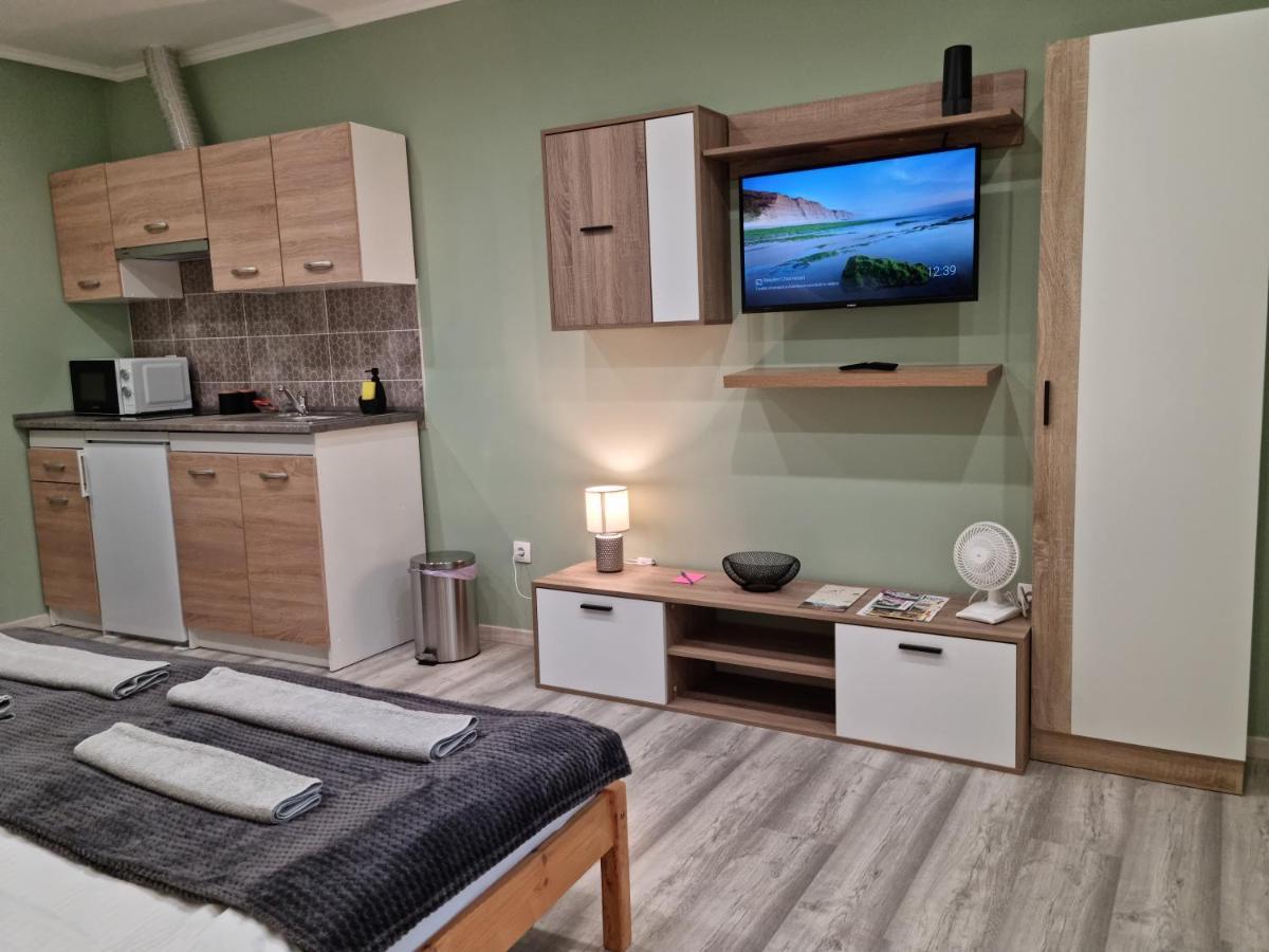 Belvarosi Pihenohaz Bekescsaba Exterior foto